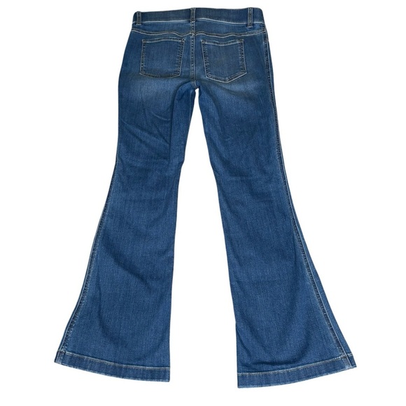 SPANX Denim Pull On Bell Bottom Jeans 20456Q Size Medium - Picture 2 of 7